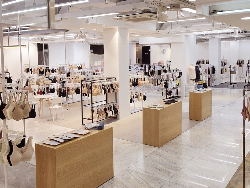 west five Showroom 001